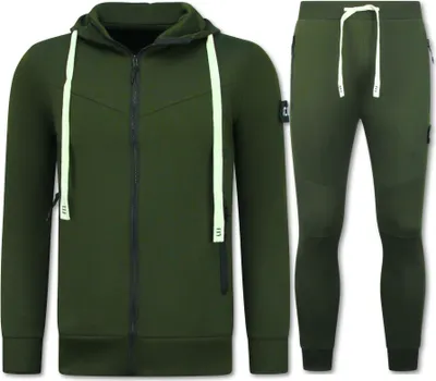 Produktbild von Trainingsanzug ICON Heimanzug - M