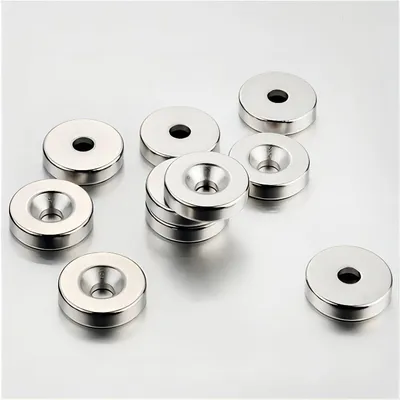 Produktbild von 10 starke Magnete mit Loch, 2 kg Zugkraft, 10 x 3 mm