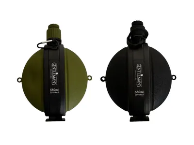 Produktbild von Gentleman’s Selection Faltbare Trinkflasche 580 ml – BPA-frei, auslaufsicher, mit Karabiner & Kompass, faltbar & platzsparend, in Schwarz oder Grün