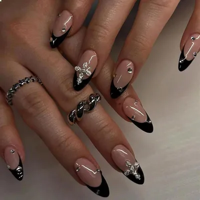 Image de 24 pièces noir design amande faux ongles Set 3D alliage croix French Tip Press On Nails