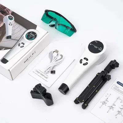 Produktbild von Kaltlaser Therapiegerät zur Schmerzlinderung - Handgerät mit Rotlicht - 14x650 nm Strahlen - 4x808 nm Laserdioden - 4000 mAh Akku wiederaufladbar - USB-C Ladeport - 1 Set