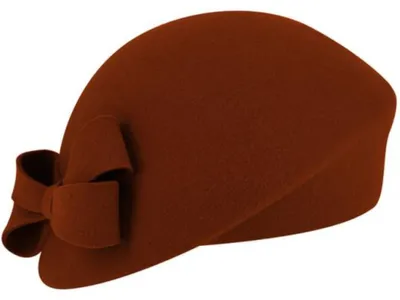 Fiebig schicker asymmetrischer Pillbox-Filzhut mit Schleife in braun
