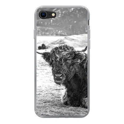 Produktbild von MuchoWow® Handyhülle Schutzhülle Hülle für iPhone SE 2022 Schottischer Highlander - Berg - Tiere Silikon Softcase Handy Hülle