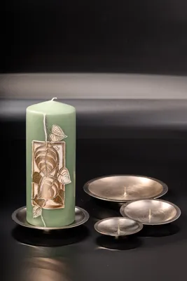 Produktbild von Osterkerzen Kerzenteller mit Dorn, Dekoteller Messing matt vernickelt silber für Kerzen Ø 10 cm