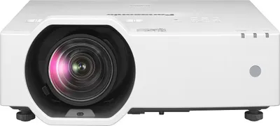 Image de Panasonic PT-VMZ6STEJ Projecteur à courte focale avec source lumineuse laser à haute efficacité énergétique et 6200 lumens pour les affaires et les expositions en blanc