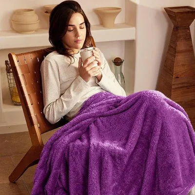 Produktbild von Fuzzy Fleece-Plaid - weicher Flanellen-Decke - 1 Stück - violett - 127 x 178 cm