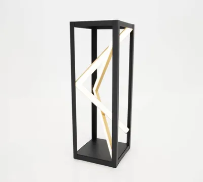 Image de Lampe de table design Penela, noire avec détails dorés