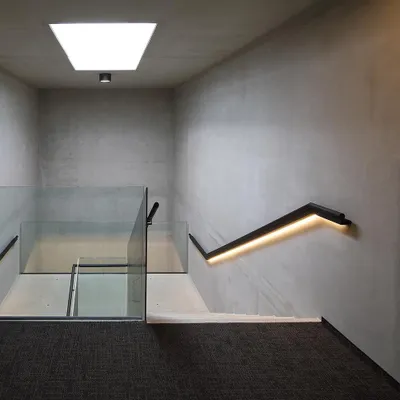 Produktbild von DOTLUX LED-Streifen 24W 8mm 2700K IP20 5m-Rolle inkl. 15cm Anschlusskabel einseitig