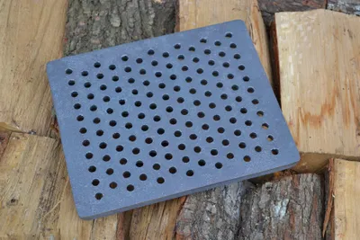 Obrázok produktu pre SEZAM rošt na kachle 27,5 x 22,5 cm liatinový liatinový rošt s otvormi krbový rošt štvorcový rošt na popol stolový rošt na kachle rošt na kachle krbový rošt
