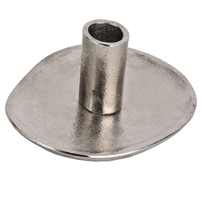 Zdjęcie produktu dla Świecznik JELLICOE aluminium nikiel dł:13cm szer:10,5cm wys:4cm wykonany ręcznie