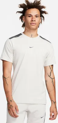 Image de T-shirt Nike FQ8821-072 pour Homme