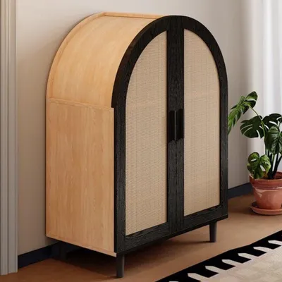 Immagine prodotto di Armadio per scarpe, mobile contenitore, 70x100x40 cm - Nero e legno - Ante in rattan - Mobile per ingresso e soggiorno