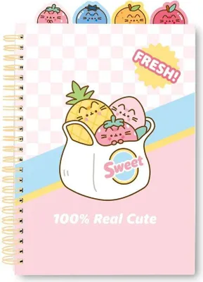 Zdjęcie produktu dla Notatnik Pusheen Fruits w formacie A5 z liniowanymi stronami do robienia notatek