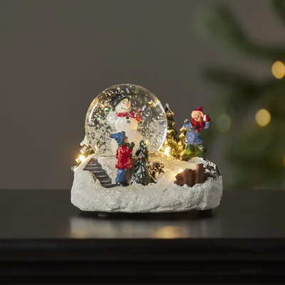 Zdjęcie produktu dla Scenka świąteczna szklana kula z bałwankiem Led  WINTERVILLE