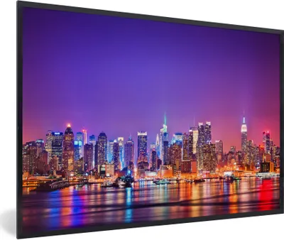 Produktbild von MuchoWow® Gerahmtes Poster New York - Skyline - Lila 30x20 cm - Poster mit Schwarzem Bilderrahmen Wandposter Rahmen Foto Bilder - Kunstdruck - Bild-Poster