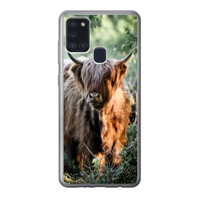 Produktbild von MuchoWow® Handyhülle Schutzhülle Hülle für Samsung Galaxy A21s Schottische Highlander - Wald - Tiere Silikon Softcase Handy Hülle - Hartschale
