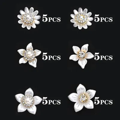 Produktbild von Blumen Charms - Imitationsperlen Strass Perlen - 30 Stück - Mischfarben - Acrylmaterial - Für DIY Schmuck, Kleidung, Hüte, Taschen
