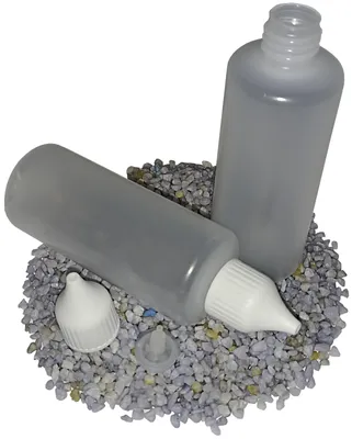Produktbild von 40 Fenstermalflasche Kira 80ml mit naturfarbener Auftragsspitze und weißem Deckel