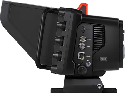 Produktbild von Blackmagic Design Studio Camera 6K Pro, 17,8 cm (7"), LCD, 1,94 kg, Schwarz