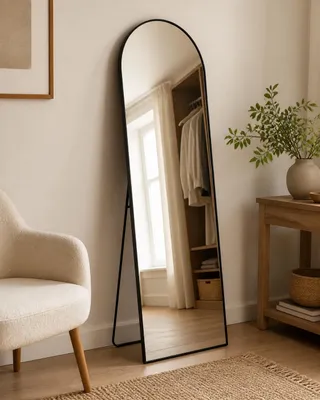 Hauptansicht des LunaMirror Ellis Ganzkörperspiegels in Schwarz, 161 x 52 cm