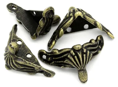 10 x Schutzecke, Eckbeschlag, Möbelbeschlag, Antikbeschlag 3,6 x 1,8 cm bronze