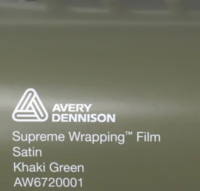 Produktbild von (22,10€/m²) Avery Dennison® Supreme Car Wrapping Film Satin Khaki Green