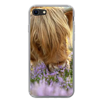 Produktbild von MuchoWow® Handyhülle Schutzhülle Hülle für iPhone 8 Schottische Highlander - Gras - Heidekraut - Tiere Silikon Softcase Handy Hülle - Schutzhaube