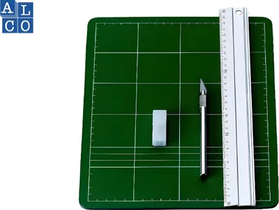 Produktbild von Schneide-Set, je 1 x Lineal, Skalpell, Schneidematte