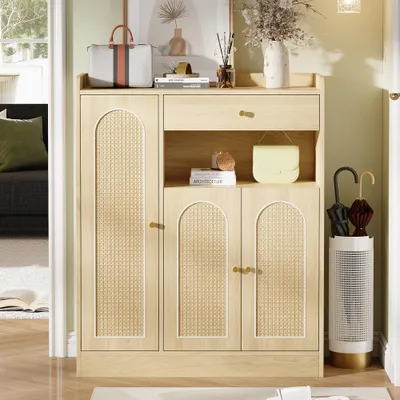 Produktbild von Natürlicher Rattan-Schuhschrank mit Stauraum: 1 Schublade, 3 Türen, verstellbare Regale, ideal für Flur oder Esszimmer, Naturfarbe, Maße: 90x35x110 cm