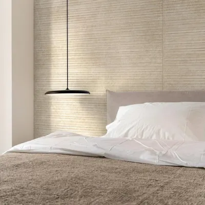 Imagen del producto de CASA39, baldosas con aspecto de piedra, color beige, 120x120 cm, modelo Realstone Argent de Ragno