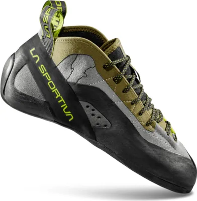 Schnür-Kletterschuh "TC Pro" von La Sportiva; in Schwarz und Grau mit grünen Akzenten; seitliche Ansicht.