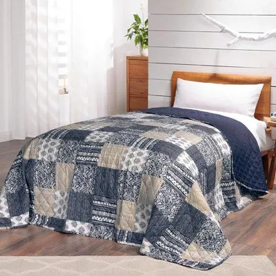 Produktbild von Famanu Patchwork-Decke Mellow Blue im Vintage-Design - 220 x 240 cm
