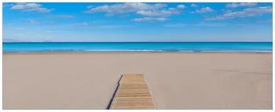 Produktbild von Wallario Premium Glasbild, freischwebende Optik, kräftige Farben, Größe 80 x 32 cm Motiv Auf dem Holzweg zum blauen Meer