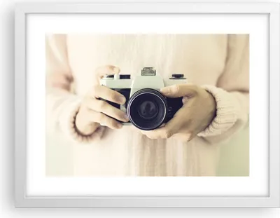 Produktbild von Gerahmtes Poster - Weißer Rahmen - Die Kamera Retro Fotografie - 40x30 cm - Wand Bild - Wanddeko - Wandbilder - Kunstposter - Wandposter - Bilderrahmen - Bilder - Kunstdruck - P2WAA40x30-4930