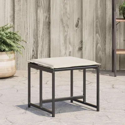 Produktbild von 4er-Set Gartenhocker mit Kissen in Schwarz aus wetterfestem PE-Rattan mit pulverbeschichtetem Stahlrahmen für Terrasse, Balkon und Garten
