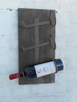 Produktbild von Wandweinregal Weinregal Weinflaschenhalter Holz u. Eisen massiv 47 cm