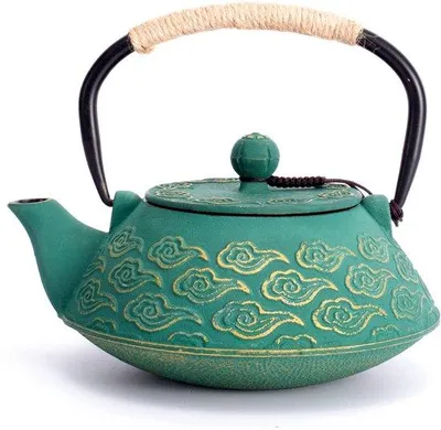 Productafbeelding van Ibenzoa® Gietijzeren theepot met wolkenmotief, 800 ml – RVS-theefilter, binnenkant geëmailleerd, hittebestendig handvat, geschikt voor losse thee, geschikt voor inductiekookplaten