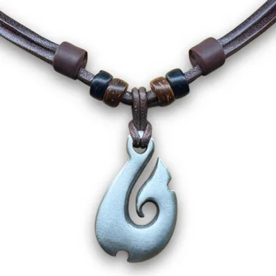 Produktbild von HANA LIMA | Surferkette Hei Matau Maori Fishhook Leder Kette Halskette Herren Damen