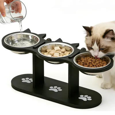 Produktbild von Katzennapf Erhöht 3er Set Futterstation Katze 15° Gekippte Fressnapf Futterbar Futternapf Katze Katzennäpfe mit Holzständer und 3 Edelstahl Schüsseln für Katzen und Kleine Hunde Schwarz