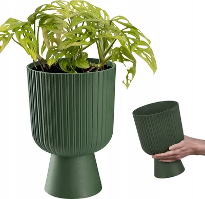 Produktbild von KADAX Blumentopf in Kelchform "Golem Eco", aus Kunststoff, Pflanzgefäß, Pflanzschale, 18 cm, Grün