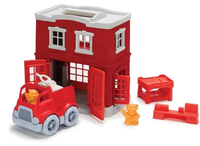 Zdjęcie produktu dla Zabawkowa remiza strażacka z wozem strażackim i figurkami Green Toys
