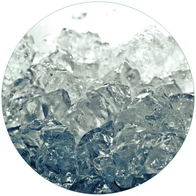 Produktbild von Wallario Premium Glasbild, freischwebende Optik, kräftige Farben, rund 50cm Durchmesser, Motiv Leuchtendes Eis in blau-grau