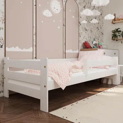 Produktbild von Kinderbett Oli mit Rausfallschutz und Lattenrost | 160x80 cm | Deckweiß | 100% Massivkiefernholz | für Jungen und Mädchen | stabil und bequem