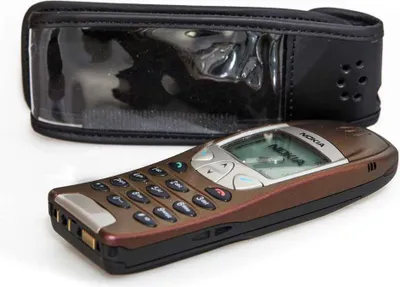 Produktbild von caseroxx Ledertasche mit Gürtelclip kompatibel mit Nokia 6210 6310 6310i aus Echtleder, Tasche mit Gürtelclip und Sichtfenster