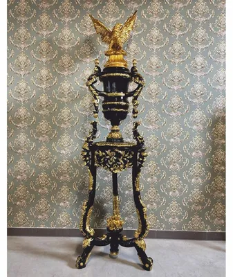 Produktbild von Casa Padrino Barock Säule mit Vase und Adler Schwarz / Gold H. 260 cm - Barock Möbel
