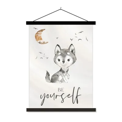 Produktbild von MuchoWow® Textilposter Sprichwörter - Wolf - Sei du selbst - Kinder - Jungen - Mädchen - Aquarell 90x120 cm mit schwarzem Rahmen - Dekoration