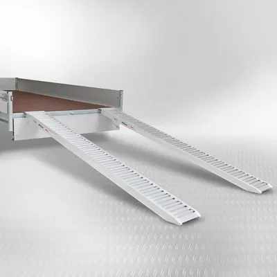 Productafbeelding van Aluminium oprijplaat auto - 300 cm - 2.4 ton (2 stuks)