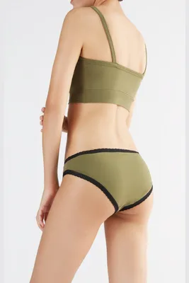Produktbild von Nachhaltiges Sport-Bustier aus weicher Biobaumwolle mit sportlicher Passform und breitem Bündchen