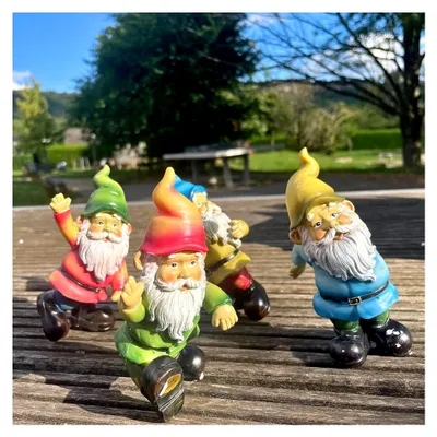Produktbild von Gartenzwerge Blumentopf-Set - Bunte Blumentopfdekoration aus Polyresin, 4er-Pack