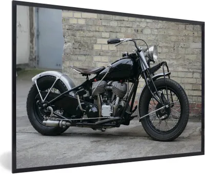 Produktbild von MuchoWow® Gerahmtes Poster Seitenansicht eines antiken Motorrads 90x60 cm - Poster mit Schwarzem Bilderrahmen Wandposter Rahmen Foto Bilder - Fotorahmen - Foto-Plakat